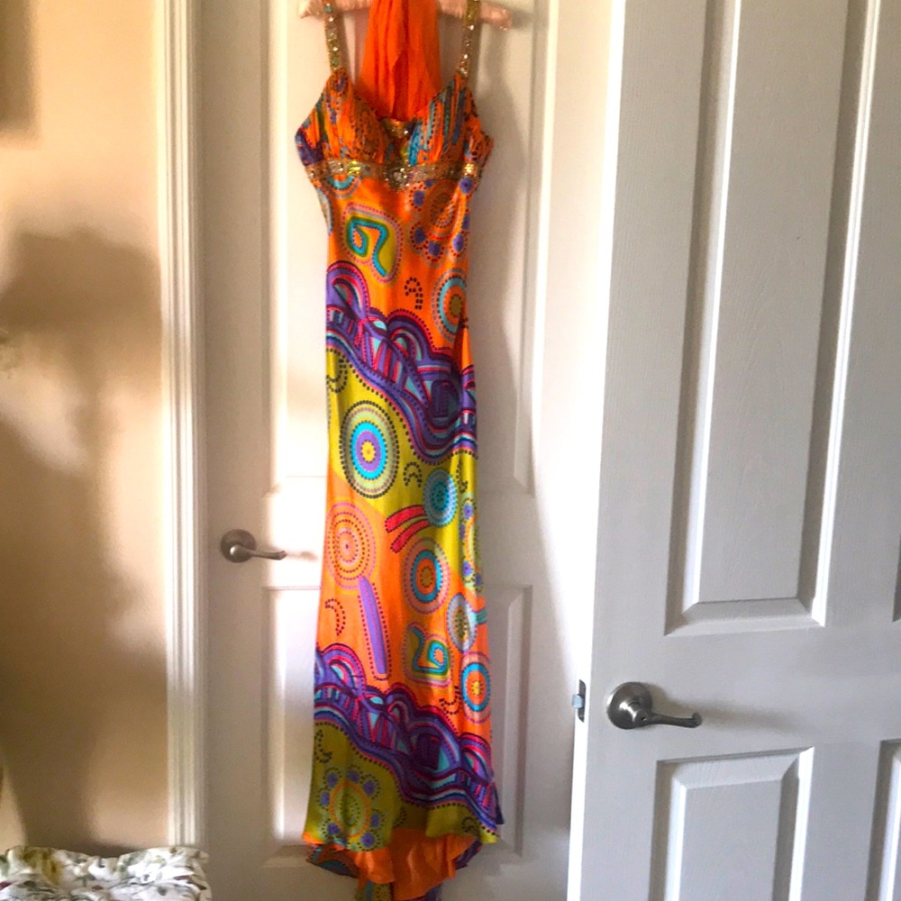 Cache Luxe Beaded silk evening gown, fishtail hem, emp bodice, fully lined. Sz 6
